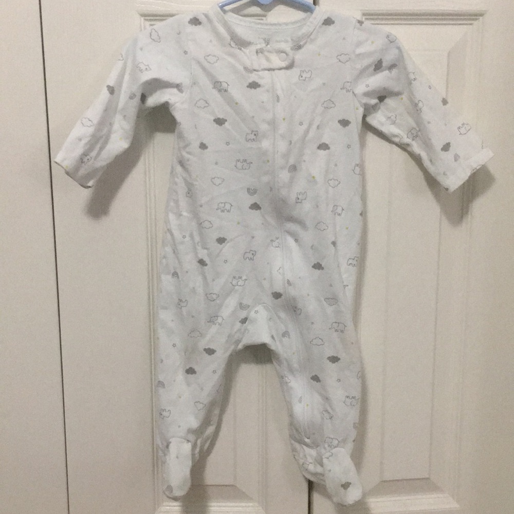 White Zipper sleeper. Footies